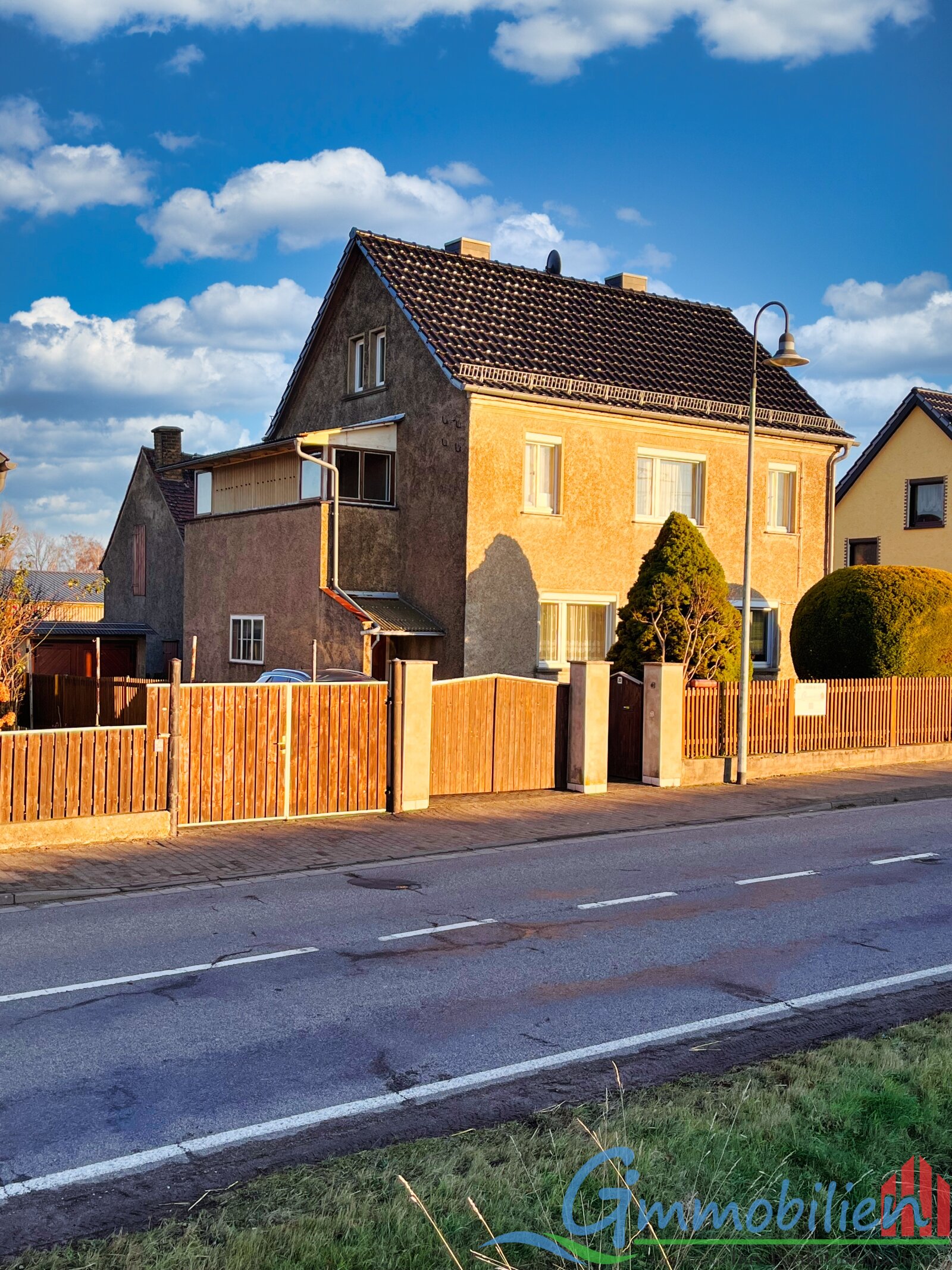 Entfaltung der Träume: Ein Zuhause mit Fernblick und großem Ausbau-Potenzial