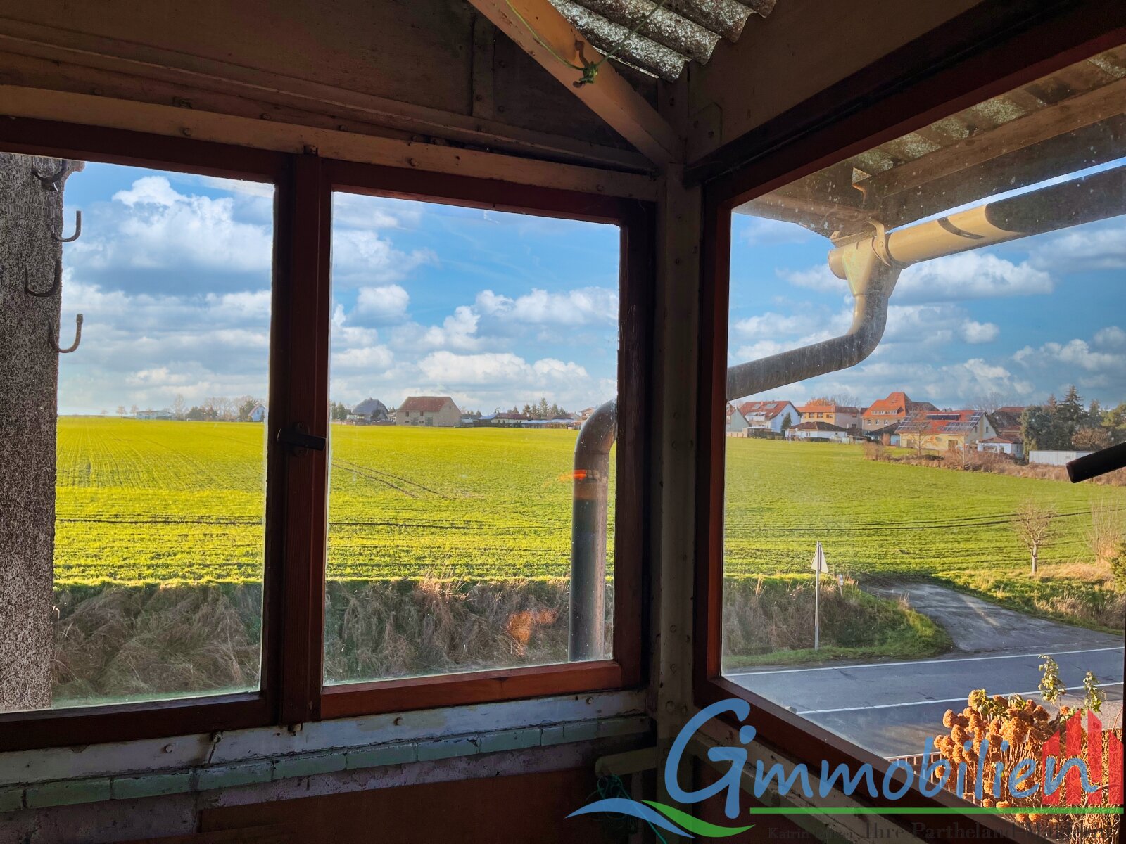 Entfaltung der Träume: Ein Zuhause mit Fernblick und großem Ausbau-Potenzial