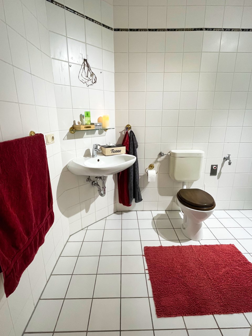 Großes Badezimmer