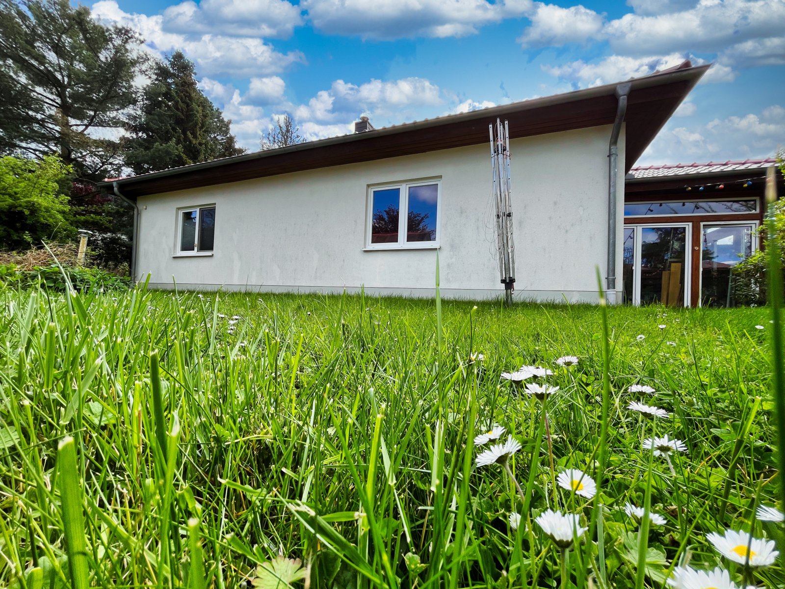 Haus vom Garten aus