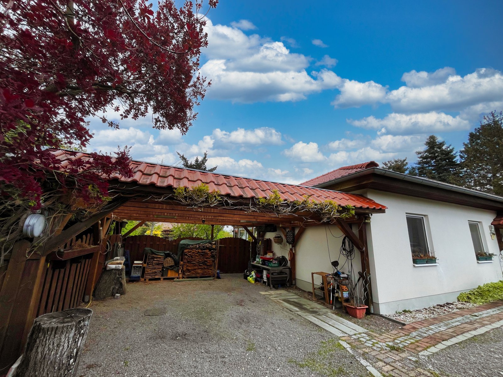 Carport/Haus