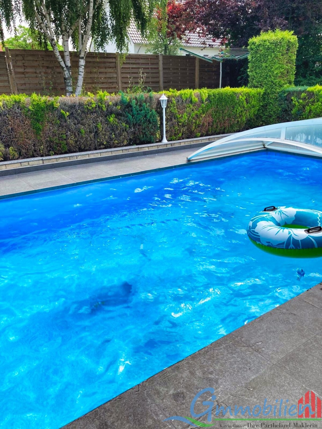 Pool Pool