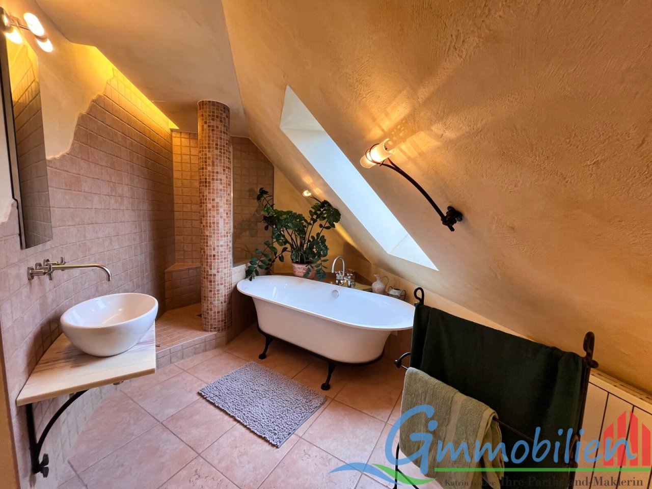 mediterranes Badezimmer oben