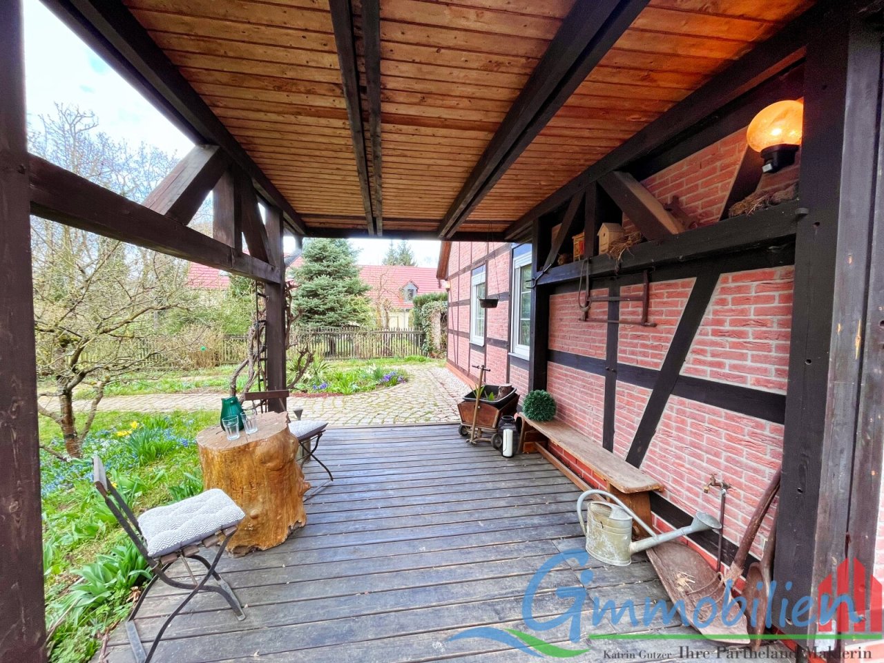 Vorbereich lädt ein