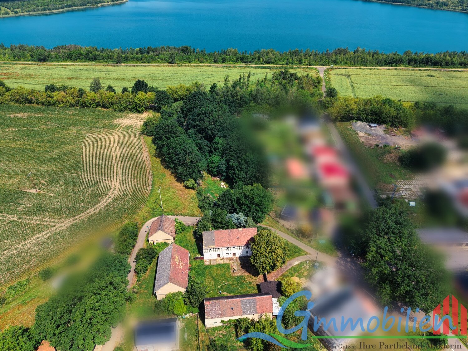 Hof mit Haubitzer See/Hainer See