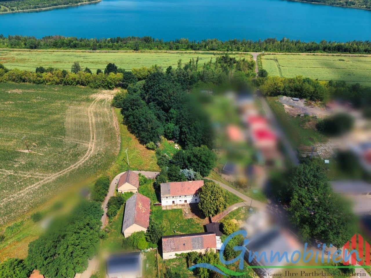 Hof mit Haubitzer See/Hainer See