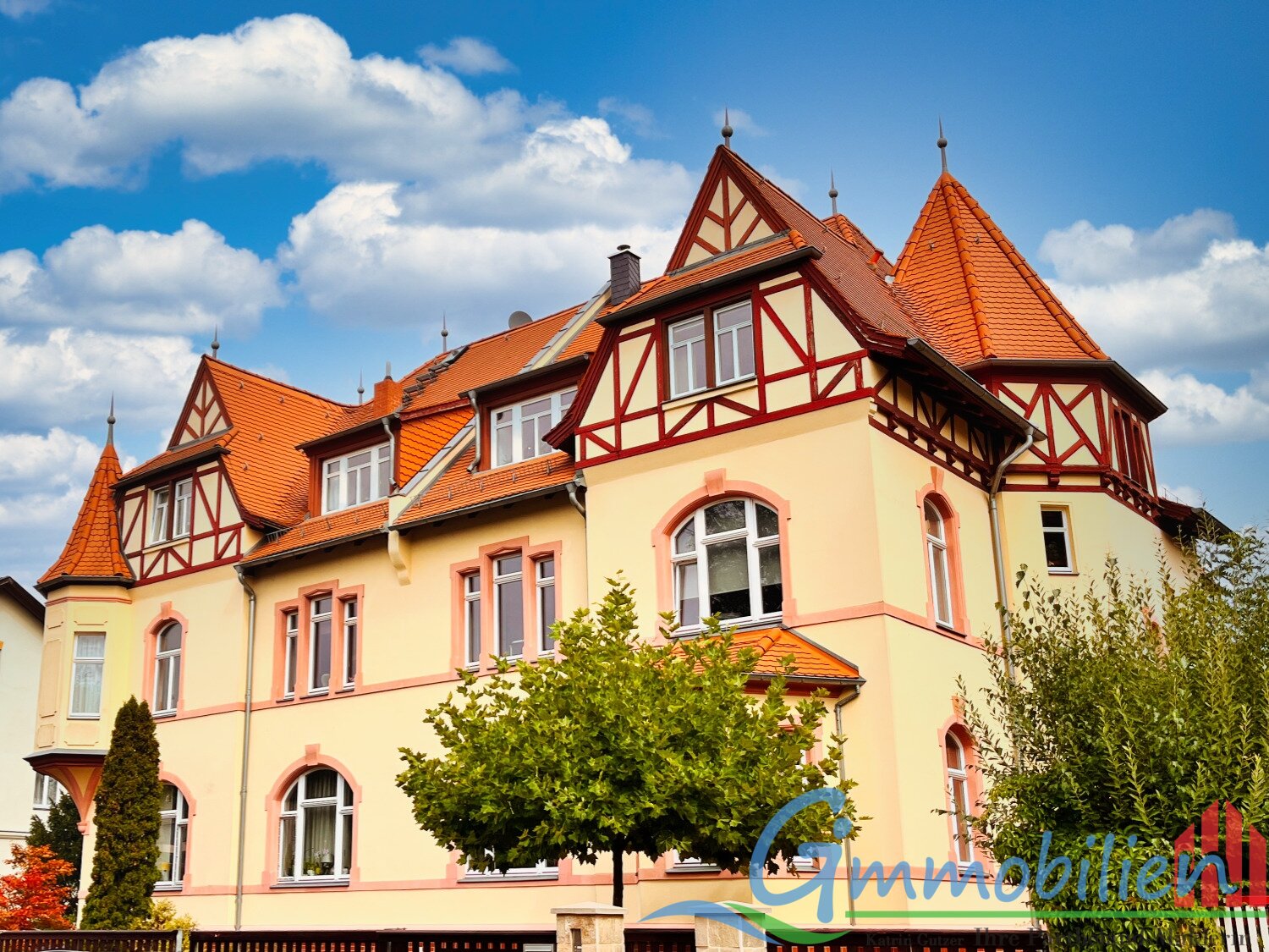 Haus von vorne Haus von vorne